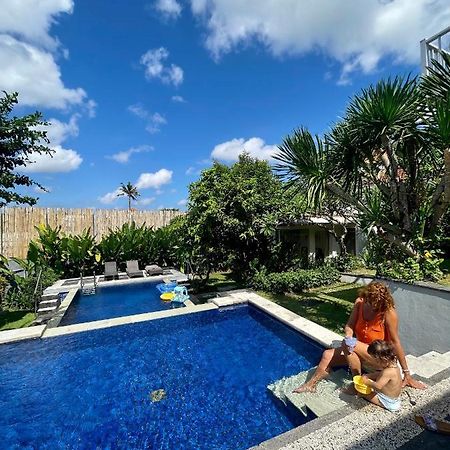 Private Suite In A Kids Friendly Big Shared Villa In Canggu 外观 照片