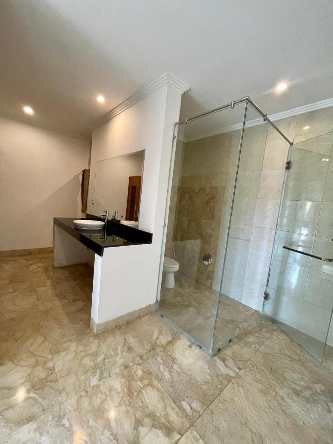 Private Suite In A Kids Friendly Big Shared Villa In Canggu 外观 照片