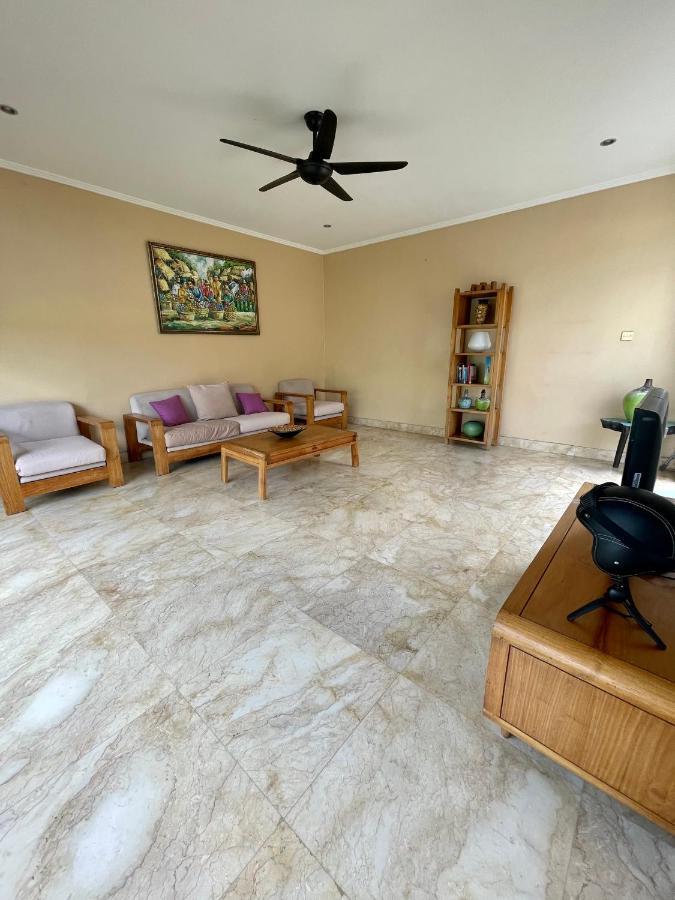 Private Suite In A Kids Friendly Big Shared Villa In Canggu 外观 照片