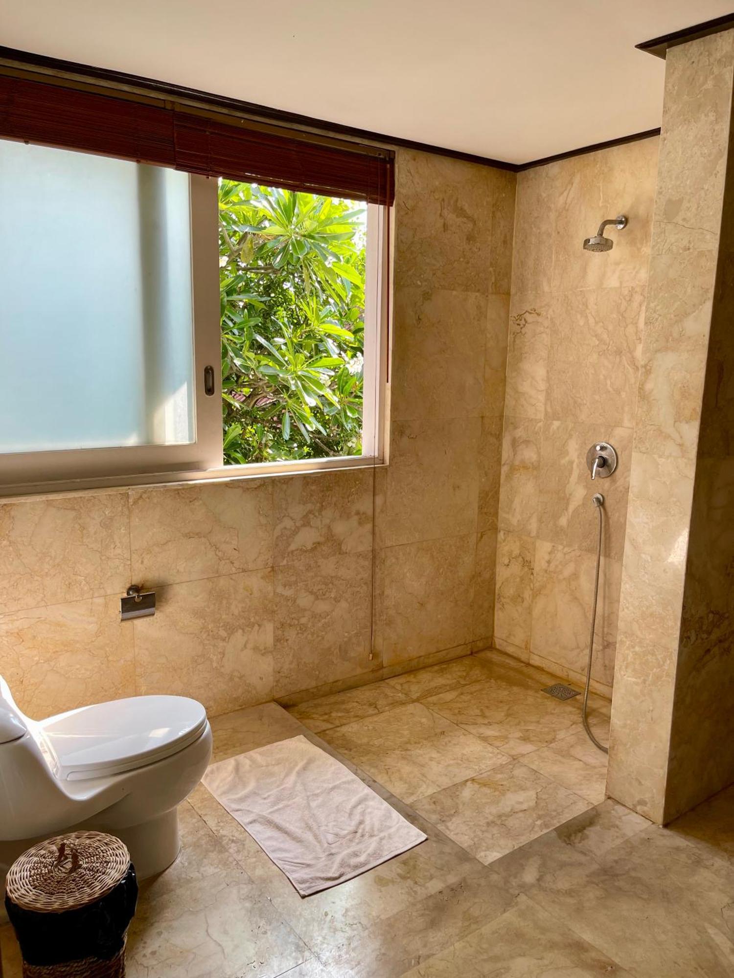 Private Suite In A Kids Friendly Big Shared Villa In Canggu 外观 照片